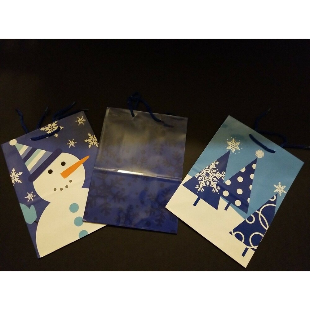 3 Hallmark Christmas med bags 9 1/2 x 7 blue tones Holiday